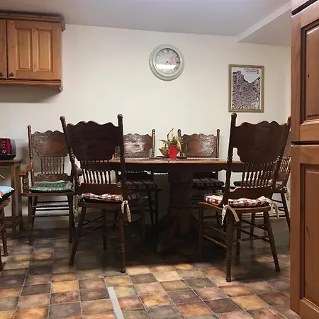 Хостел The Old House *
